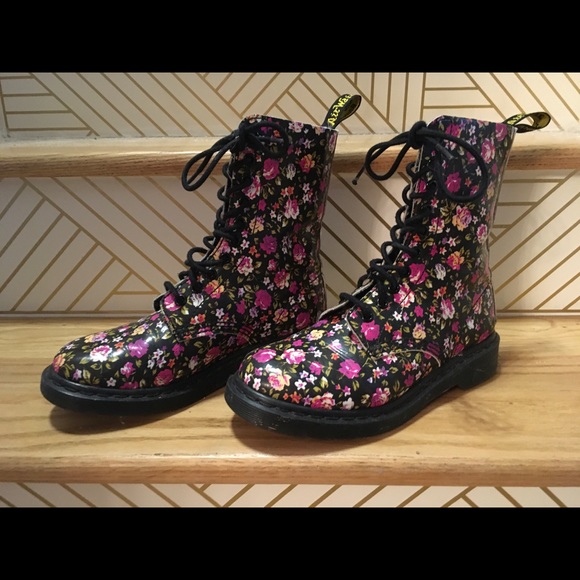 Dr. Martens Simone Floral Boots UK 4 US 6 Patent Leather - Picture 2 of 11